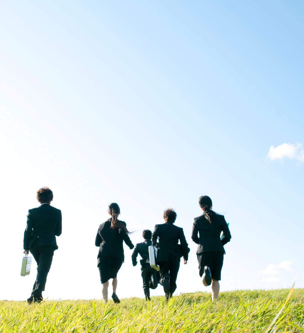 青空の下を駆ける社会人